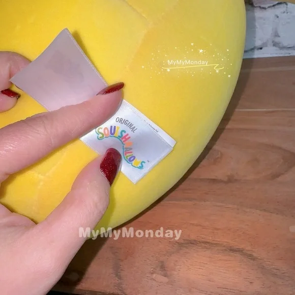 Squishmallow Pokémon Pikachu 10" - Picture 4 of 4